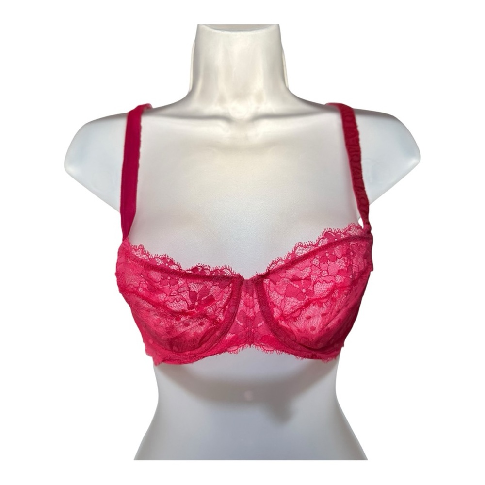 Victoria's Secret Hot Pink Lace Underwire Bra Feminine‎ Lingerie 32D